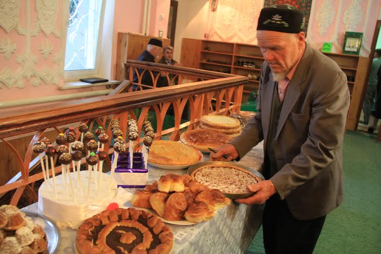 В районах Татарстана продолжаются ифтары